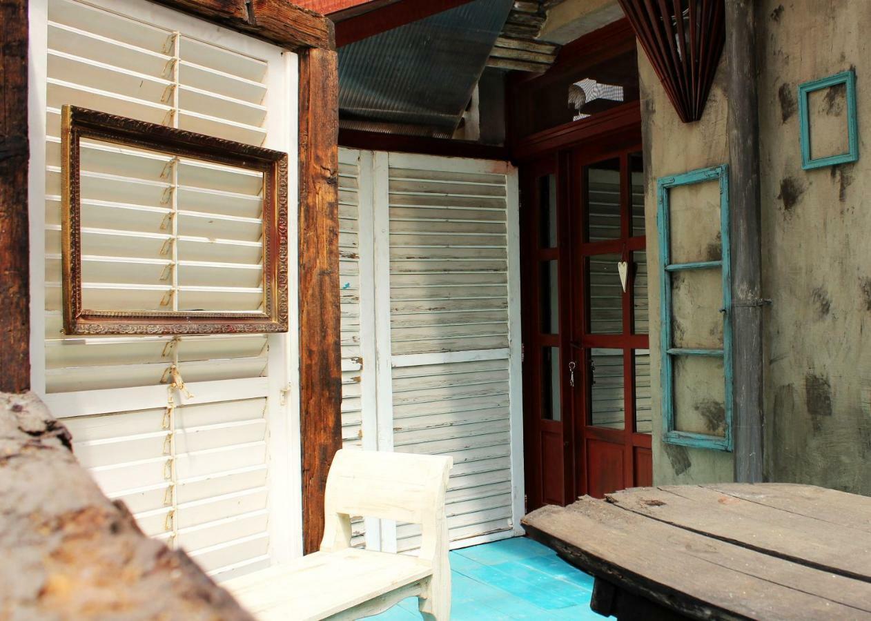Vintage In Old Town Apartment Kecskemet Exterior photo